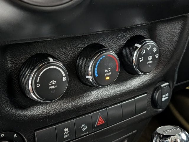 2017 Jeep Wrangler Willys Wheeler 4x4