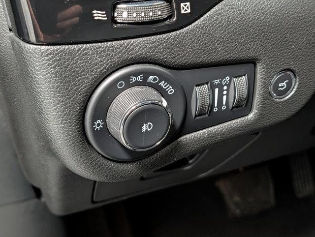 2023 Jeep Cherokee Altitude Lux 4x4