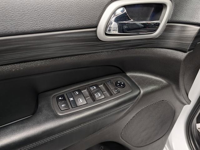 2021 Jeep Grand Cherokee Laredo X 4x4