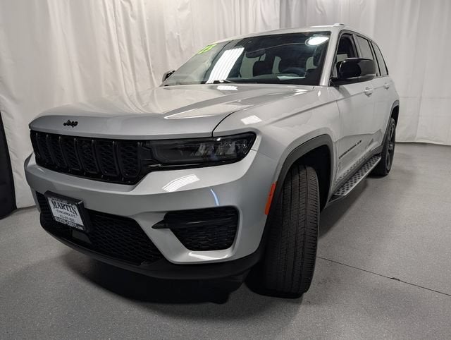 2023 Jeep Grand Cherokee Altitude X 4x4