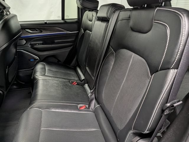 2023 Jeep Grand Cherokee Overland 4x4