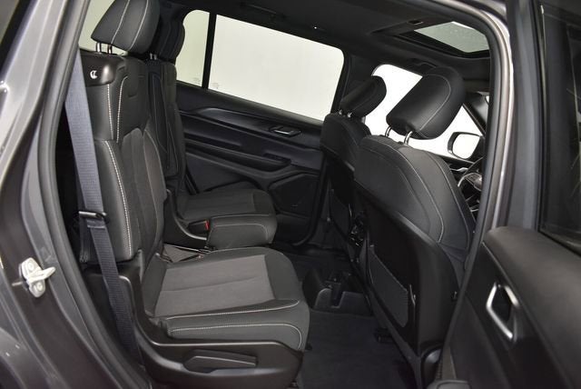 2024 Jeep Grand Cherokee L Laredo X 4x4