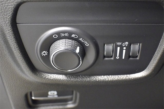 2025 Jeep Grand Cherokee L Laredo X 4x4