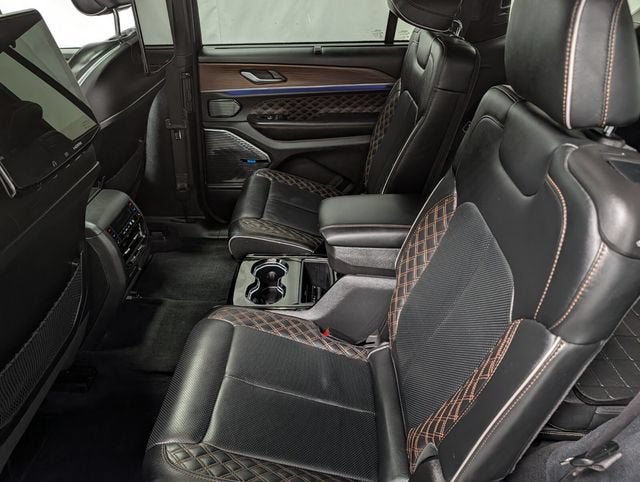 2023 Jeep Grand Cherokee L Summit 4x4
