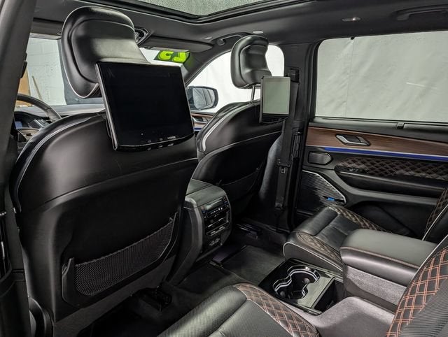 2023 Jeep Grand Cherokee L Summit 4x4