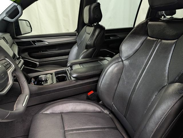 2023 Jeep Wagoneer Series II Carbide 4x4