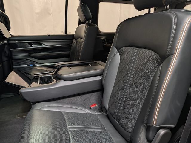 2023 Jeep Grand Wagoneer Series III Obsidian 4x4