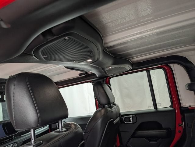 2025 Jeep Gladiator High Tide