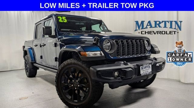 2025 Jeep Gladiator Nighthawk Auto's photo