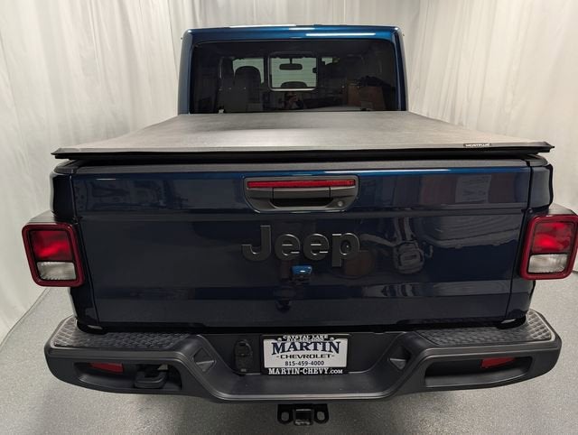 2025 Jeep Gladiator Nighthawk