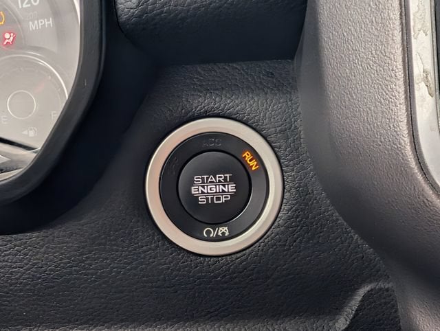 2019 RAM 1500 Big Horn/Lone Star Crew Cab 4x4 5'7" Box