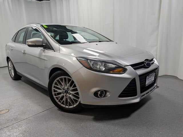 Used 2014 Ford Focus Titanium with VIN 1FADP3J24EL320481 for sale in Crystal Lake, IL
