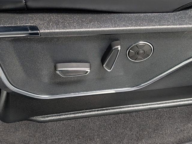 2024 Ford F-150 Lightning Platinum