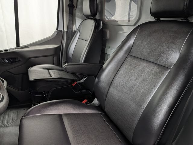 2025 Ford Transit Cargo Van Base