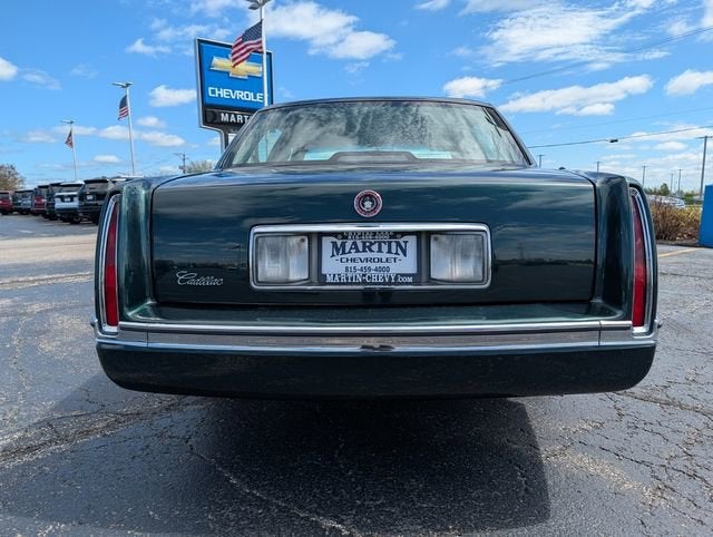 1995 Cadillac DeVille Standard