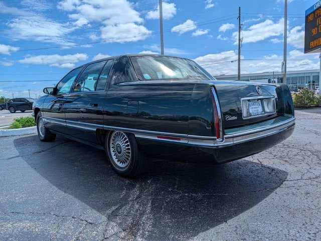 1995 Cadillac DeVille Standard
