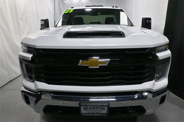 2025 Chevrolet Silverado 3500 HD WT
