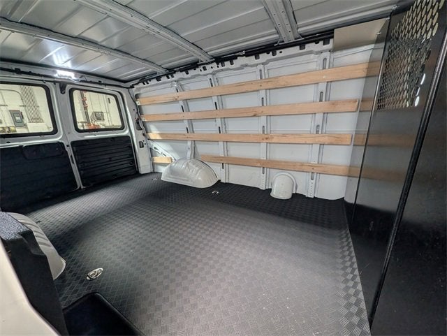 2024 Chevrolet Express Cargo 2500 WT