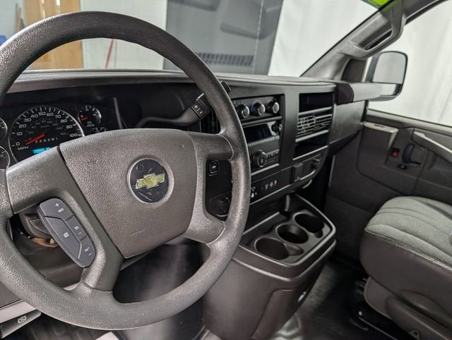 2024 Chevrolet Express Cargo 2500 WT
