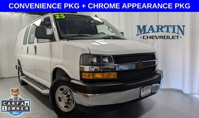 2025 Chevrolet Express Cargo WT