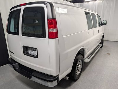 2025 Chevrolet Express Cargo WT