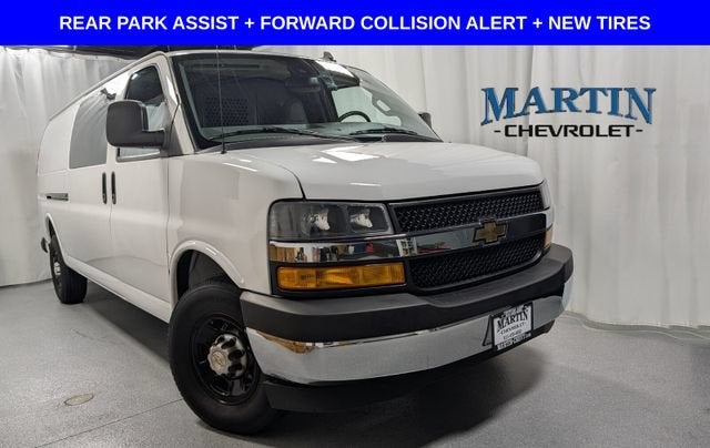 2024 Chevrolet Express Cargo 2500 WT