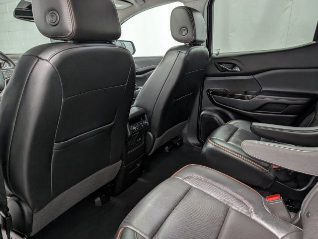 2022 GMC Acadia AT4