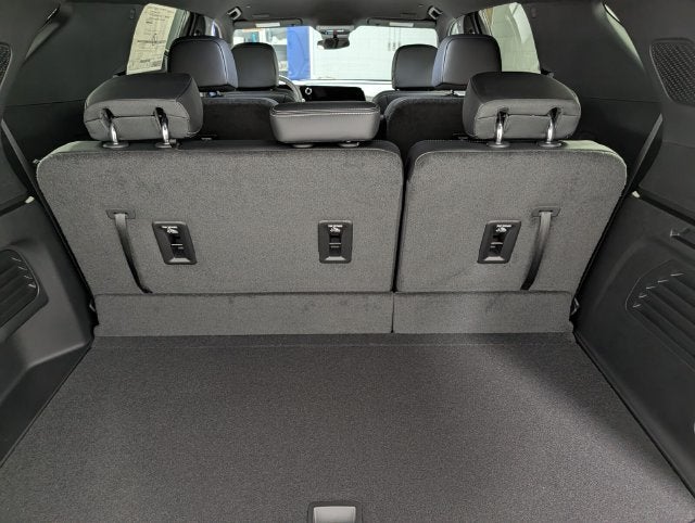 2027 Chevrolet Traverse LT - Photo 14