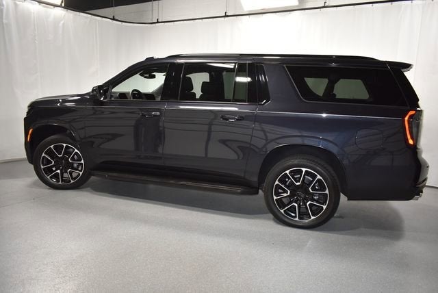 2025 Chevrolet Suburban RST