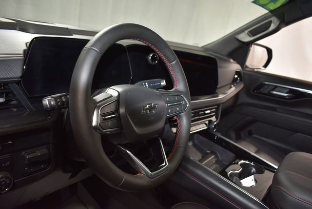2025 Chevrolet Suburban RST