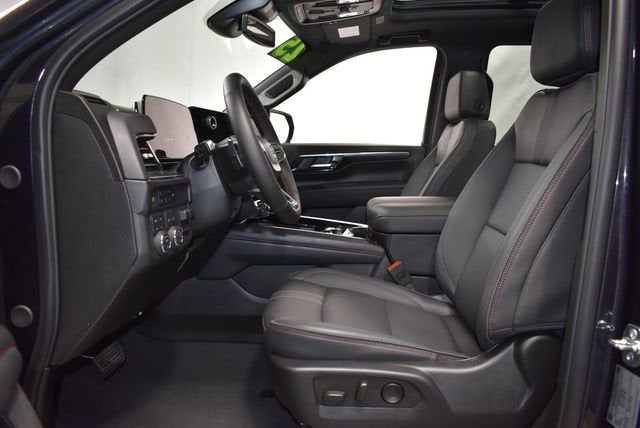 2025 Chevrolet Suburban RST
