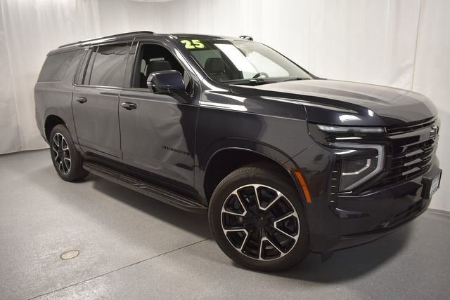 2025 Chevrolet Suburban RST