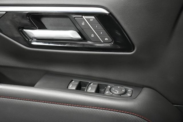 2025 Chevrolet Suburban RST