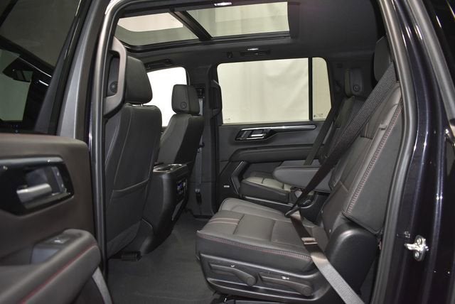 2025 Chevrolet Suburban RST