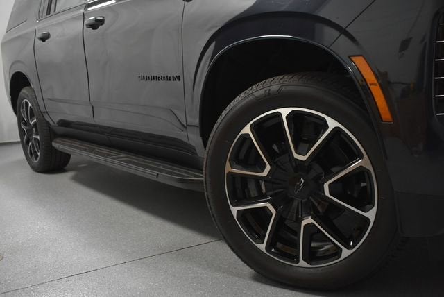2025 Chevrolet Suburban RST