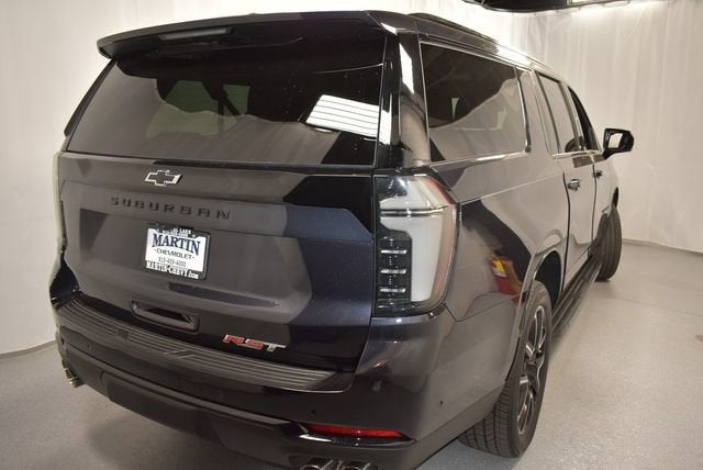 2025 Chevrolet Suburban RST