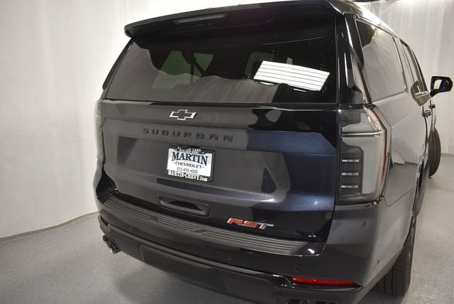 2025 Chevrolet Suburban RST