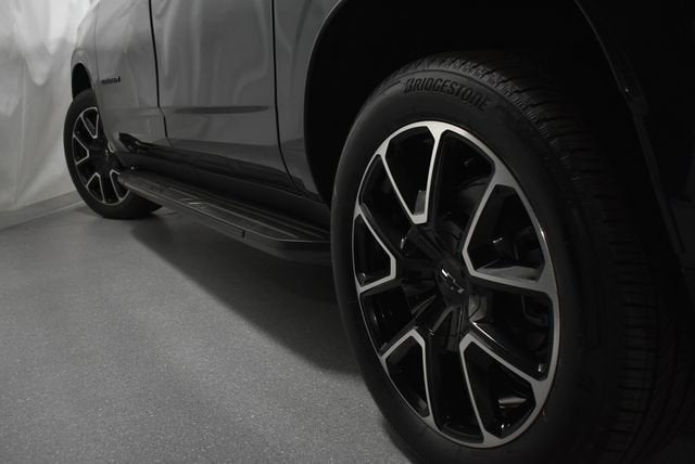 2025 Chevrolet Suburban RST