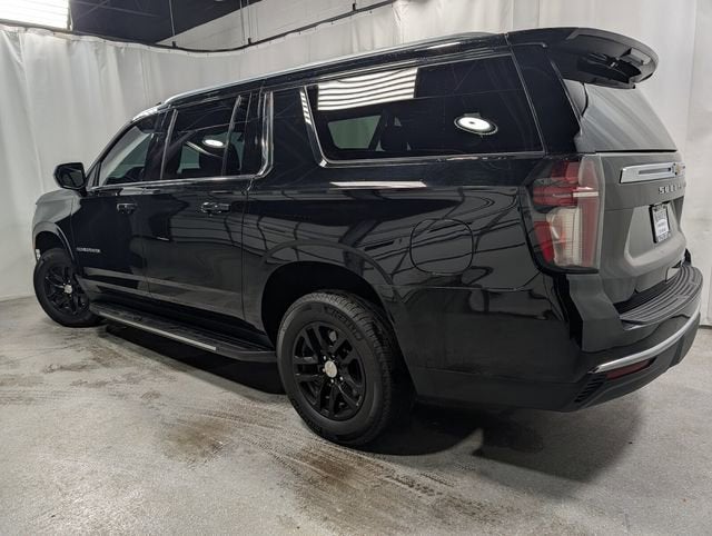 2023 Chevrolet Suburban LT