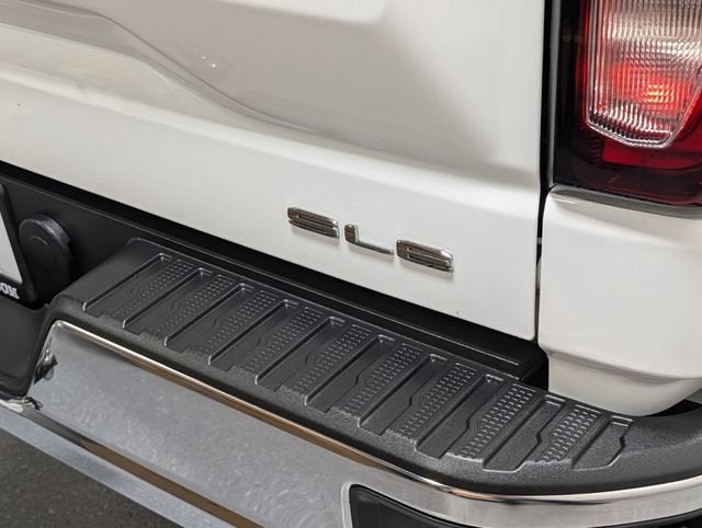2025 GMC Sierra 1500 SLE