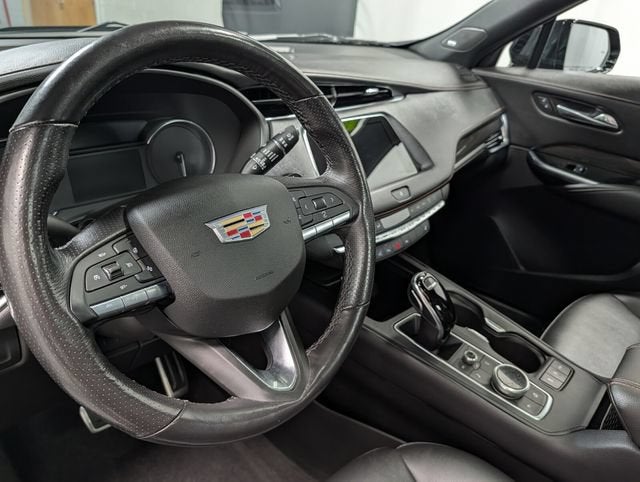2022 Cadillac XT4 AWD Sport