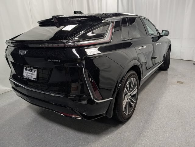 2024 Cadillac LYRIQ Luxury 1