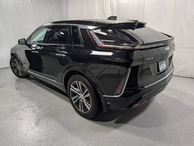 2024 Cadillac LYRIQ Luxury 1