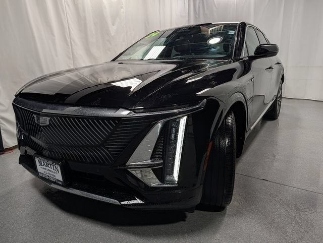 2024 Cadillac LYRIQ Luxury 1