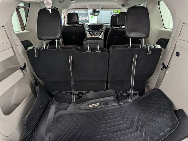 2023 Chrysler Pacifica Touring L AWD