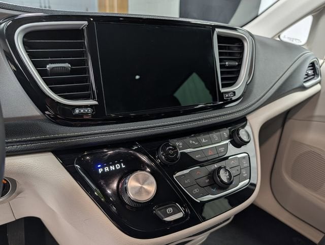 2023 Chrysler Pacifica Touring L AWD