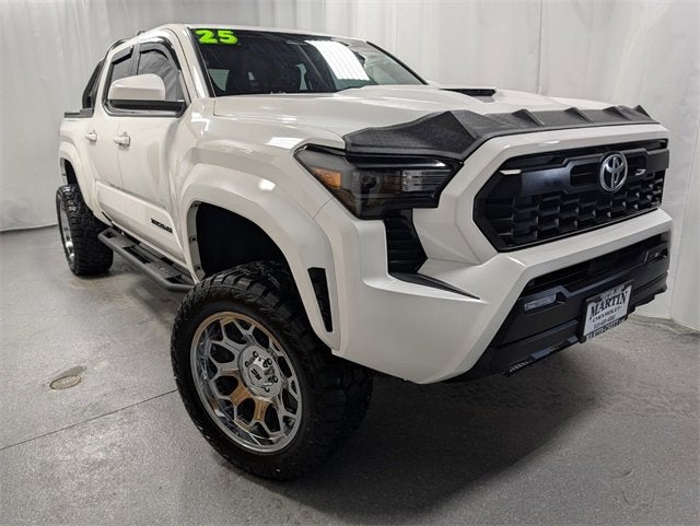 2025 Toyota Tacoma 4WD SR