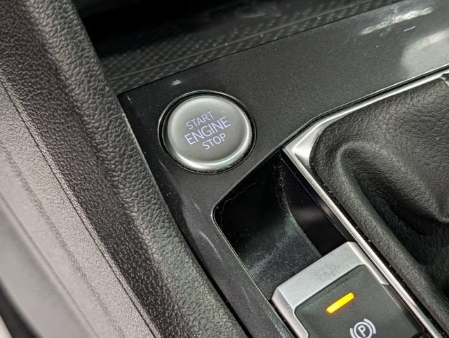 2022 Volkswagen Tiguan 2.0T SEL R-Line