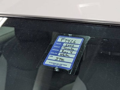2022 Toyota RAV4 Hybrid XLE
