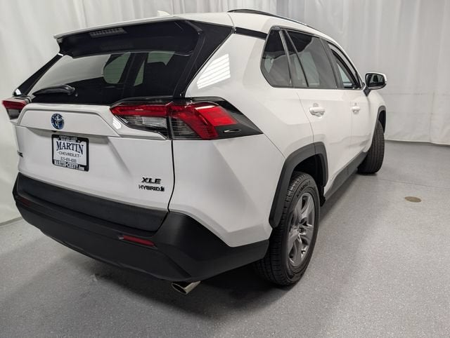 2022 Toyota RAV4 Hybrid XLE